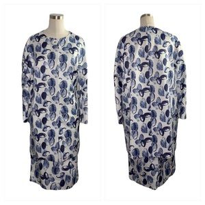 DonCaster Suit Size 8 Floral Blue